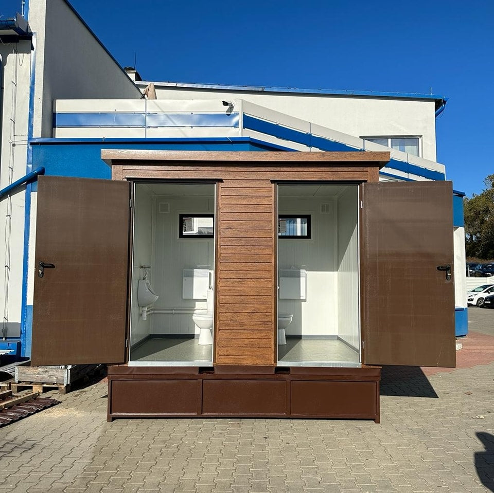 Sanitärcontainer mit Fäkalientank