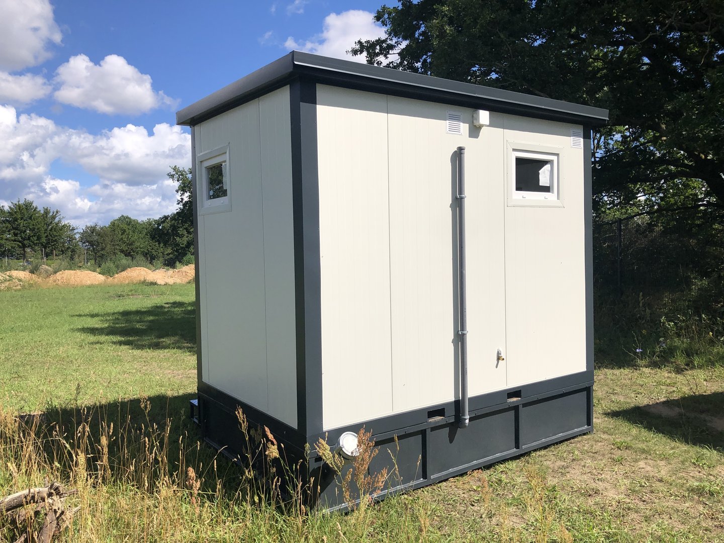 Sanitärcontainer - WC + Dusche + Spülkasten