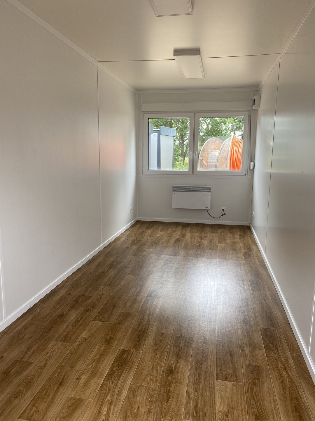 Stapelbarer Premium-Bürocontainer 6,00 x 2,43 m