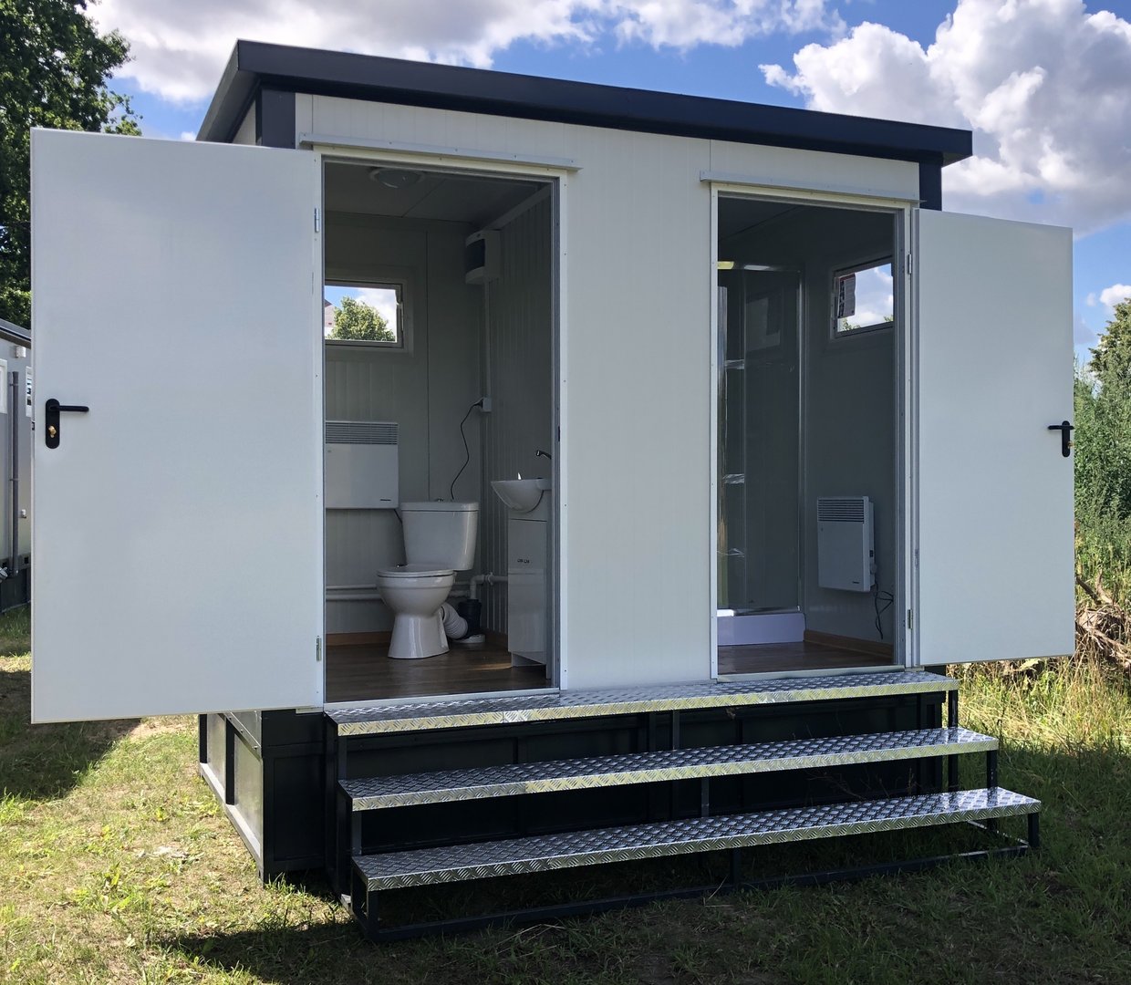 Sanitärcontainer - WC + Dusche + Spülkasten