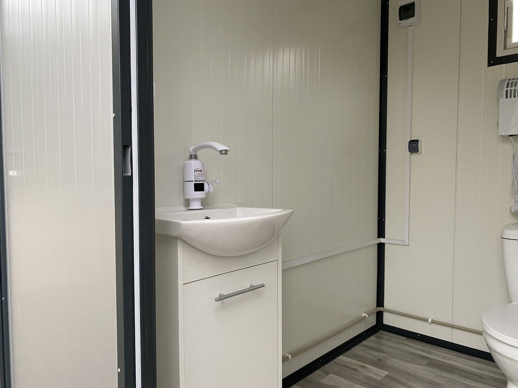 Doppel-Sanitärcontainer 3,00 x 2,00 m
