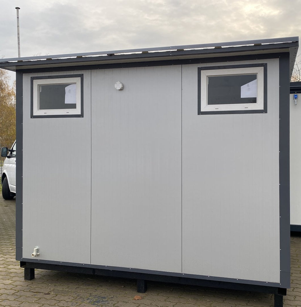 Doppel-Sanitärcontainer 3,00 x 2,00 m