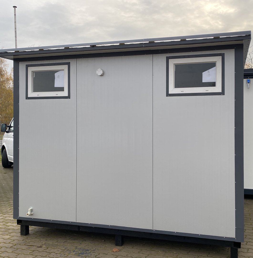 Doppel-Sanitärcontainer 3,00 x 2,00 m