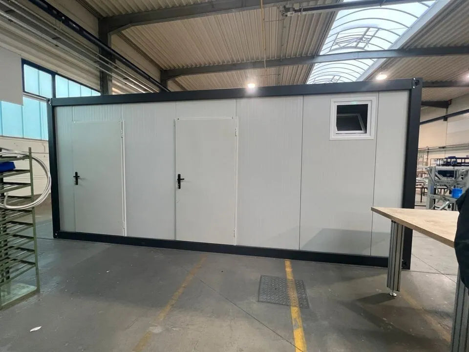 Sanitärcontainer: Villex Sanitary Plus Cube Weiß 6,0 x 2,4 x 2,6 m