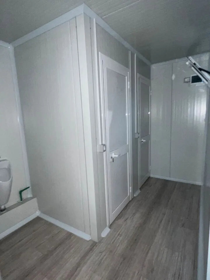 Sanitärcontainer: Villex Sanitary Plus Cube Weiß 6,0 x 2,4 x 2,6 m